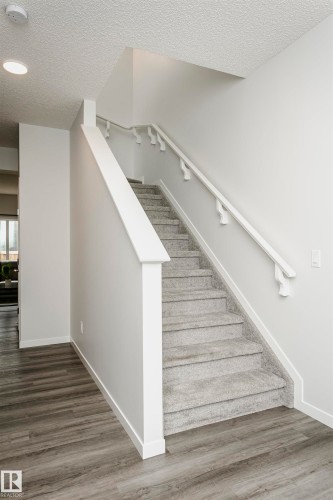 1640 Erker Way, Edmonton, AB - Indoor Photo Showing Other Room