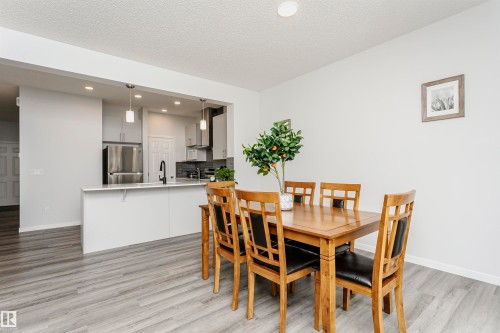 1640 Erker Way, Edmonton, AB - Indoor Photo Showing Dining Room