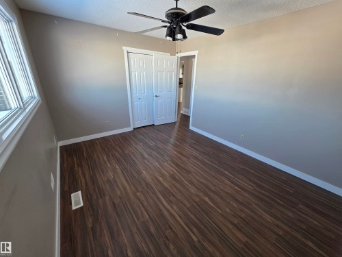 3 Walnut Street, Spruce Grove, AB - Indoor Photo Showing Other Room