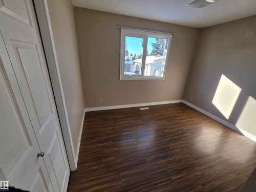 3 Walnut Street, Spruce Grove, AB - Indoor Photo Showing Other Room