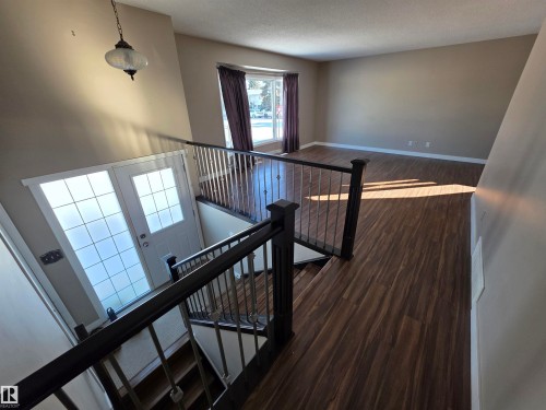 3 Walnut Street, Spruce Grove, AB - Indoor Photo Showing Other Room