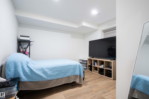 1459 Cherniak Way, Edmonton, AB - Indoor Photo Showing Bedroom
