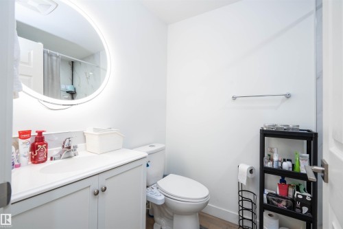1459 Cherniak Way, Edmonton, AB - Indoor Photo Showing Bathroom