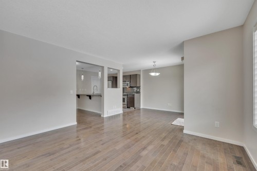 415 Simmonds Way, Leduc, AB - Indoor