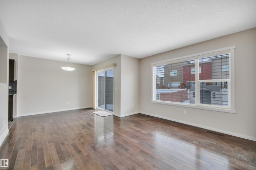 415 Simmonds Way, Leduc, AB - Indoor Photo Showing Other Room