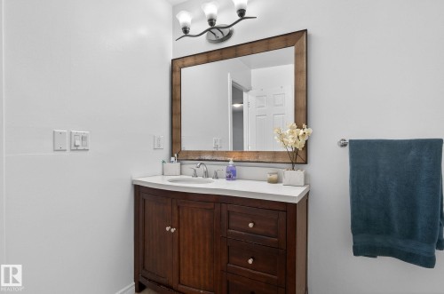 207 Callingwood Place, Edmonton, AB - Indoor Photo Showing Bathroom
