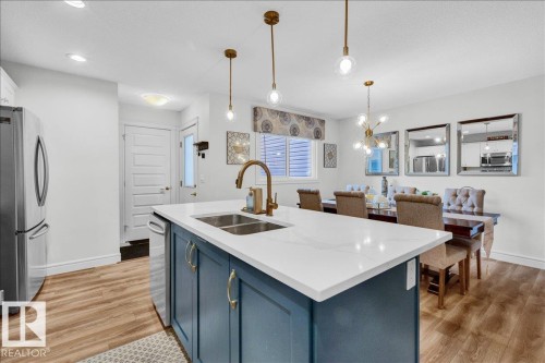 6489 King Wynd, Edmonton, AB - Indoor Photo Showing Kitchen With Double Sink With Upgraded Kitchen