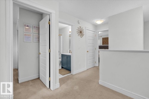 6489 King Wynd, Edmonton, AB - Indoor Photo Showing Other Room