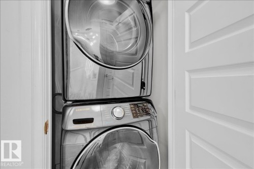 6489 King Wynd, Edmonton, AB - Indoor Photo Showing Laundry Room