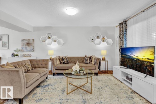 6489 King Wynd, Edmonton, AB - Indoor Photo Showing Living Room