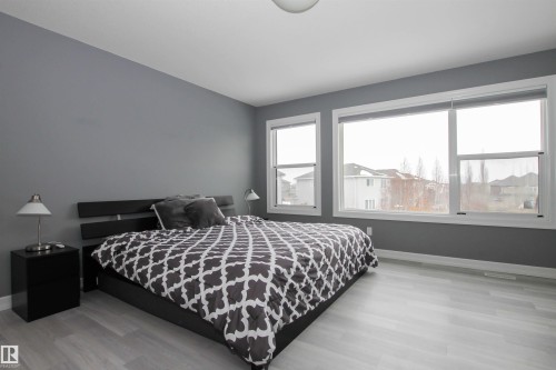 3334 Hilton Crescent, Edmonton, AB - Indoor Photo Showing Bedroom