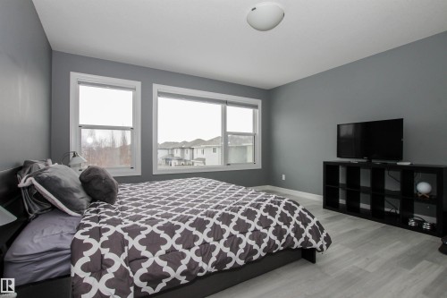 3334 Hilton Crescent, Edmonton, AB - Indoor Photo Showing Bedroom