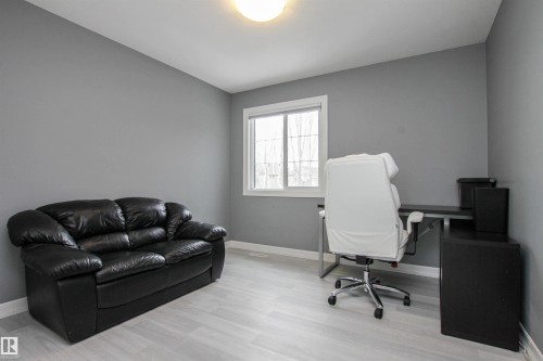 3334 Hilton Crescent, Edmonton, AB - Indoor