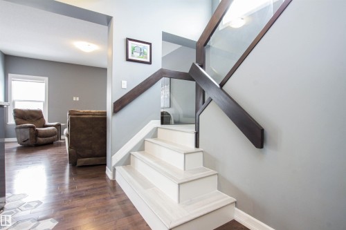 3334 Hilton Crescent, Edmonton, AB - Indoor Photo Showing Other Room