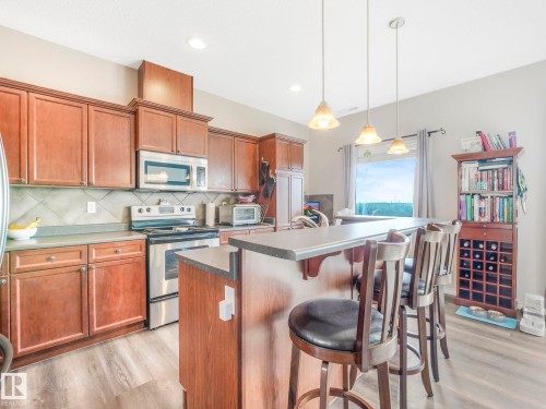 94 13825 155 Avenue, Edmonton, AB - Indoor Photo Showing Kitchen