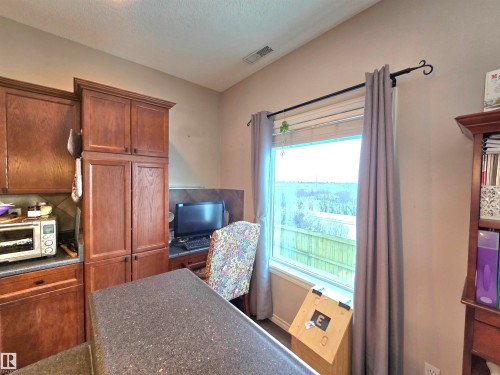 94 13825 155 Avenue, Edmonton, AB - Indoor Photo Showing Office