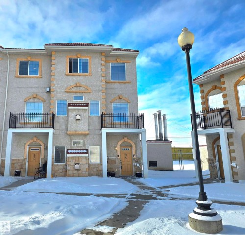 94 13825 155 Avenue  Edmonton, AB T6V 0B8