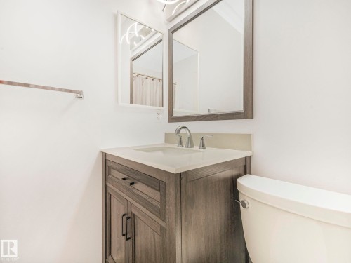 94 13825 155 Avenue, Edmonton, AB - Indoor Photo Showing Bathroom