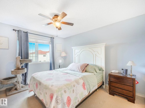 94 13825 155 Avenue, Edmonton, AB - Indoor Photo Showing Bedroom