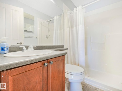 94 13825 155 Avenue, Edmonton, AB - Indoor Photo Showing Bathroom