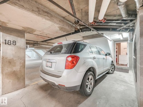 94 13825 155 Avenue, Edmonton, AB - Indoor Photo Showing Garage