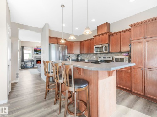 94 13825 155 Avenue, Edmonton, AB - Indoor Photo Showing Kitchen