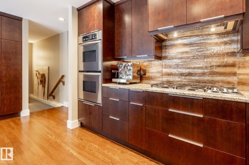 14019 88 Avenue, Edmonton, AB - Indoor Photo Showing Kitchen