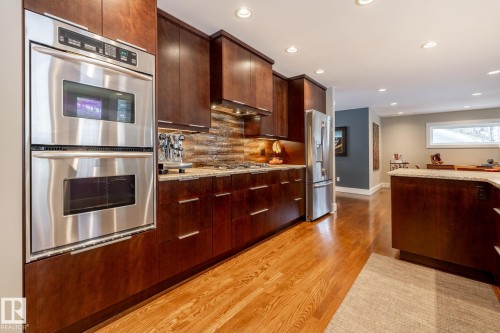 14019 88 Avenue, Edmonton, AB - Indoor Photo Showing Kitchen With Upgraded Kitchen