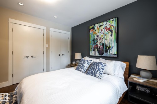 14019 88 Avenue, Edmonton, AB - Indoor Photo Showing Bedroom