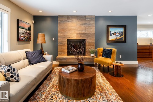 14019 88 Avenue, Edmonton, AB - Indoor Photo Showing Living Room With Fireplace