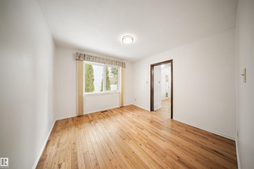 823 Richards Crescent, Edmonton, AB - Indoor Photo Showing Other Room