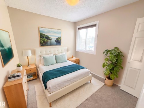 157 Lancaster Terrace, Edmonton, AB - Indoor Photo Showing Bedroom