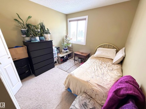 157 Lancaster Terrace, Edmonton, AB - Indoor Photo Showing Bedroom