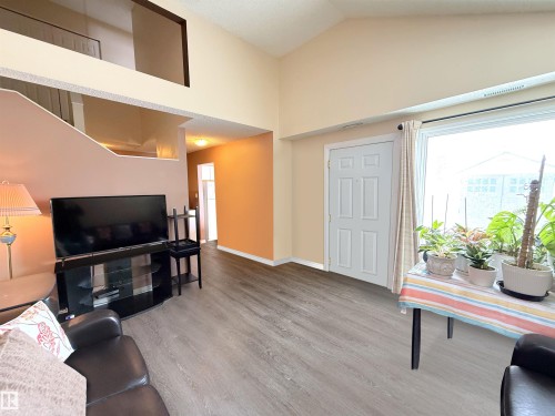 157 Lancaster Terrace, Edmonton, AB - Indoor
