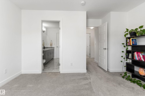 20007 16 Avenue, Edmonton, AB - Indoor Photo Showing Other Room