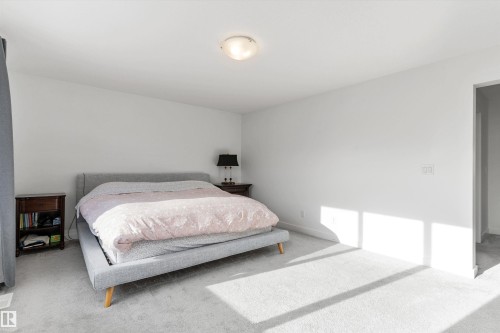 20007 16 Avenue, Edmonton, AB - Indoor Photo Showing Bedroom