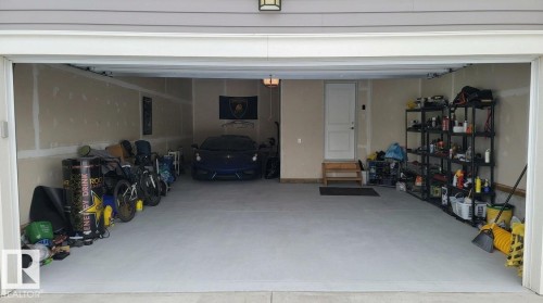 20007 16 Avenue, Edmonton, AB - Indoor Photo Showing Garage