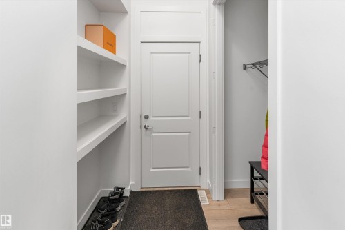 20007 16 Avenue, Edmonton, AB - Indoor