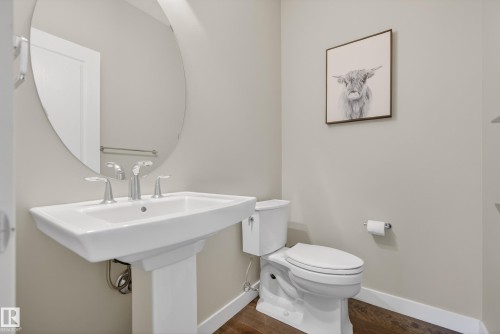 3333 West Court, Edmonton, AB - Indoor Photo Showing Bathroom