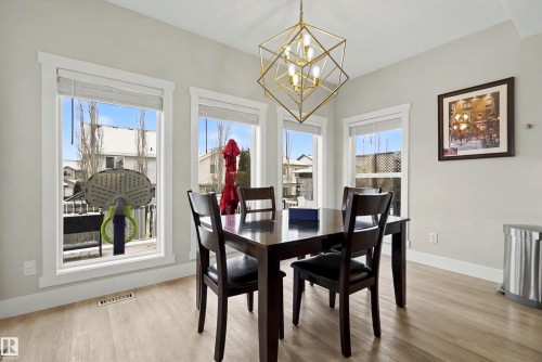 5911 7 Avenue, Edmonton, AB - Indoor Photo Showing Dining Room