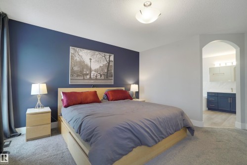 5911 7 Avenue, Edmonton, AB - Indoor Photo Showing Bedroom