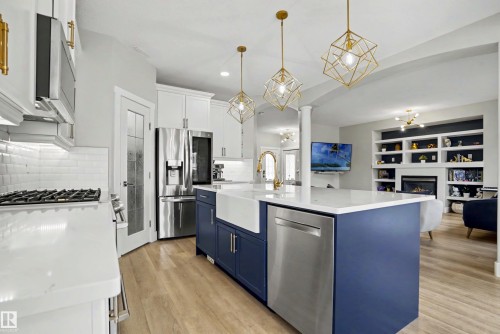 5911 7 Avenue, Edmonton, AB - Indoor Photo Showing Kitchen With Upgraded Kitchen