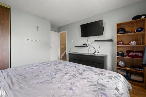 116 Callingwood Two, Edmonton, AB - Indoor Photo Showing Bedroom