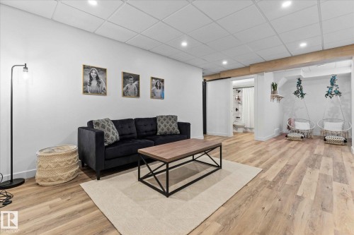 5432 Allbright Square, Edmonton, AB - Indoor