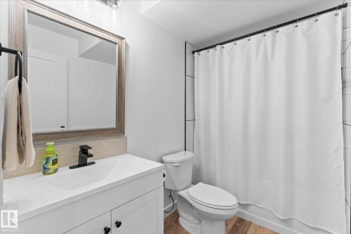 5432 Allbright Square, Edmonton, AB - Indoor Photo Showing Bathroom