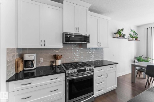 5432 Allbright Square, Edmonton, AB - Indoor Photo Showing Kitchen With Upgraded Kitchen