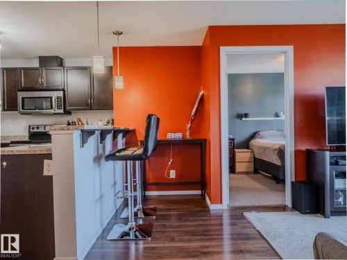 409 6070 Schonsee Way, Edmonton, AB - Indoor Photo Showing Kitchen