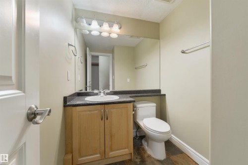 8016 109 Street, Edmonton, AB - Indoor Photo Showing Bathroom