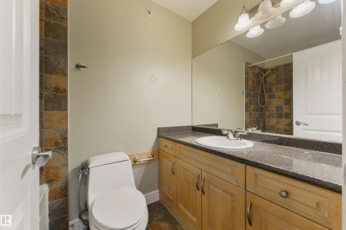 8016 109 Street, Edmonton, AB - Indoor Photo Showing Bathroom
