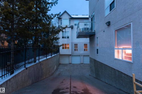 8016 109 Street, Edmonton, AB - Outdoor